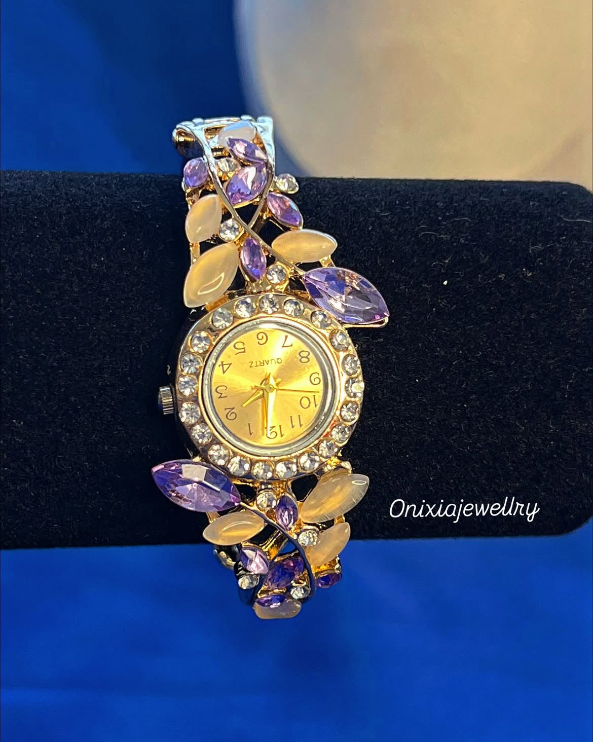 Montre de soirée violet