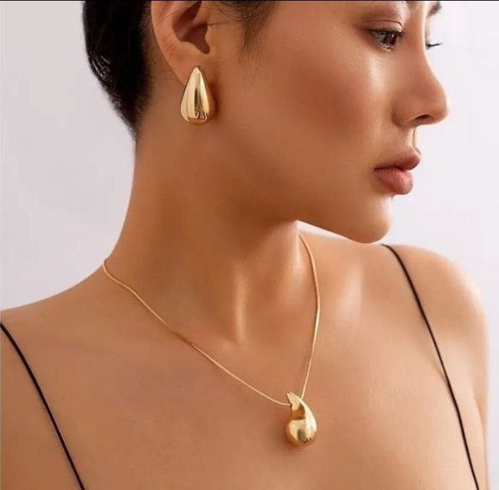 Parure goutte dorée